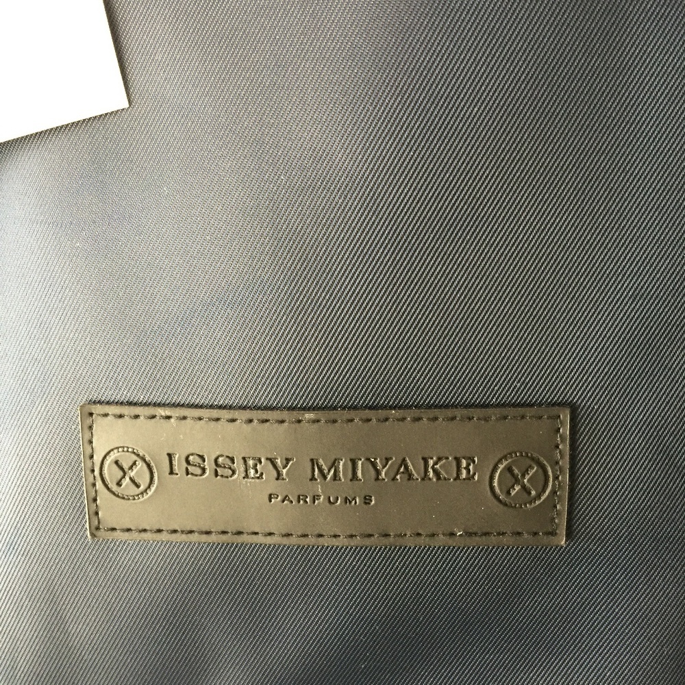Large Issey Miyake Navy Blue Travel Bag NWT - Picture 3 of 8